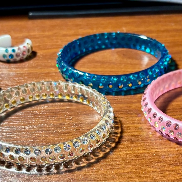 Set of 5 spakly bracelets with hoop earrings - Picture 9 of 10